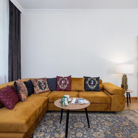 Luxurious & Unique Apartment Mickiewicza Cracow By Renters Prestige Cracovia Exterior foto