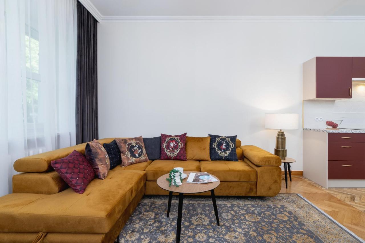 Luxurious & Unique Apartment Mickiewicza Cracow By Renters Prestige Cracovia Exterior foto