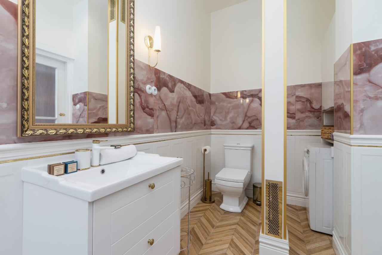 Luxurious & Unique Apartment Mickiewicza Cracow By Renters Prestige Cracovia Exterior foto