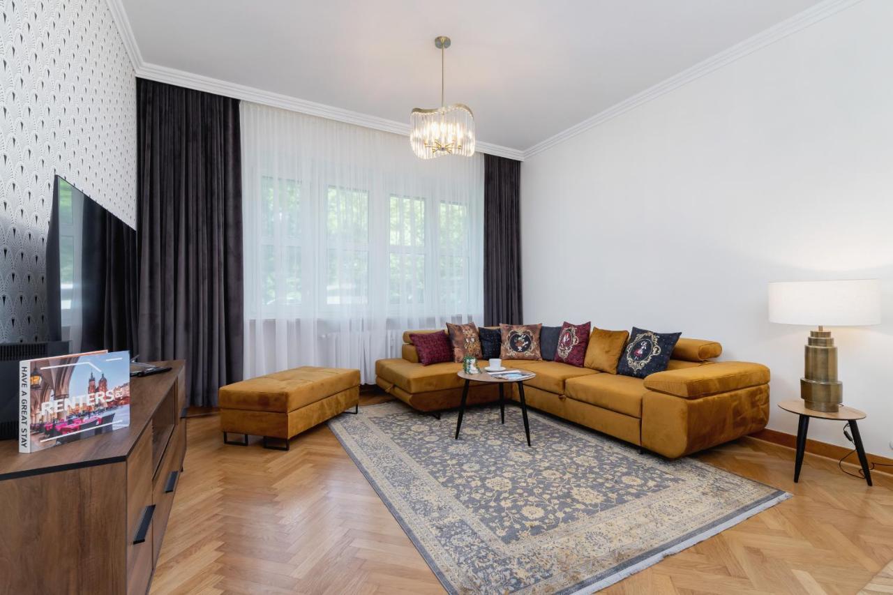 Luxurious & Unique Apartment Mickiewicza Cracow By Renters Prestige Cracovia Exterior foto