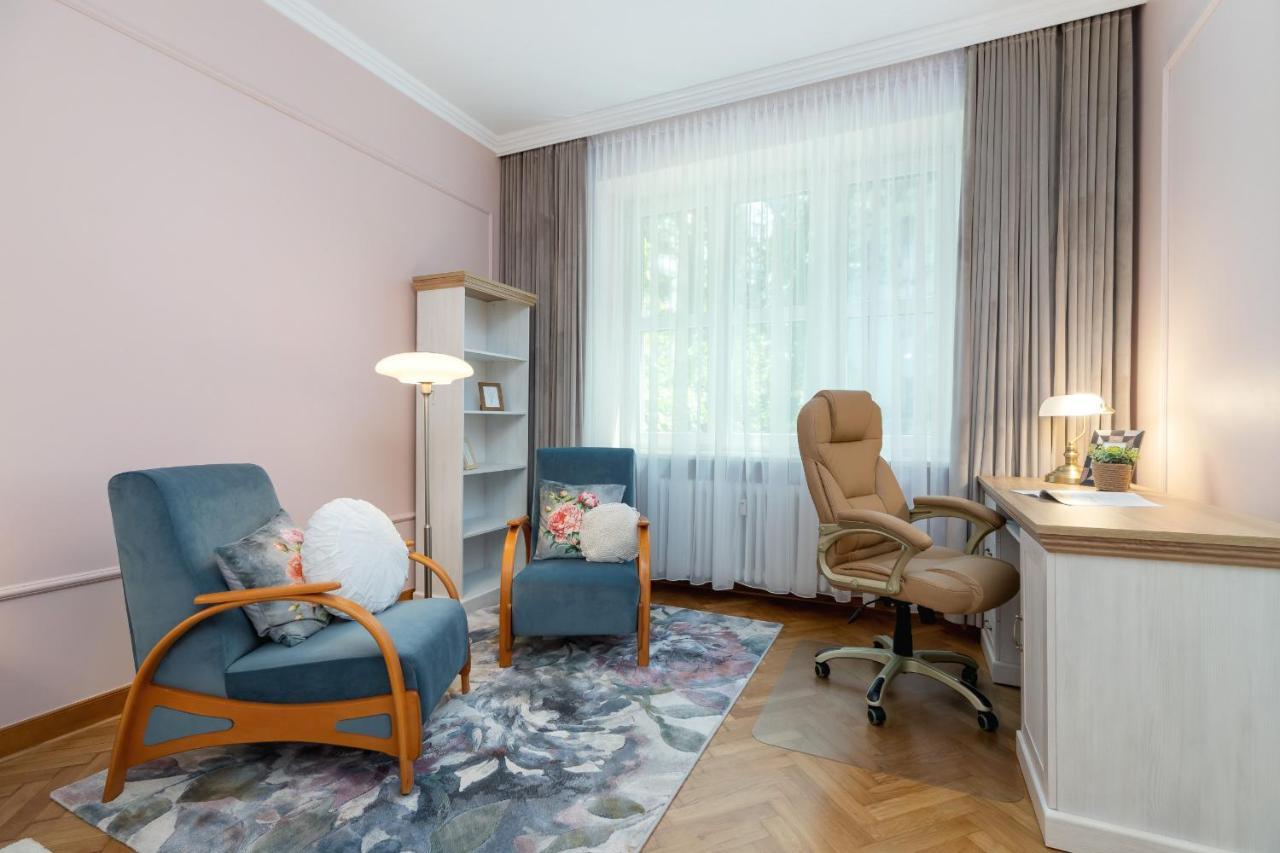 Luxurious & Unique Apartment Mickiewicza Cracow By Renters Prestige Cracovia Exterior foto