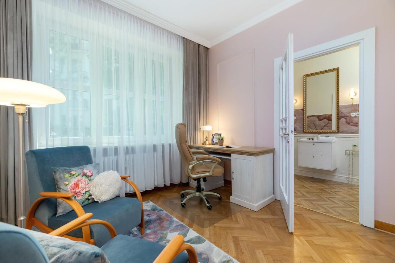 Luxurious & Unique Apartment Mickiewicza Cracow By Renters Prestige Cracovia Exterior foto