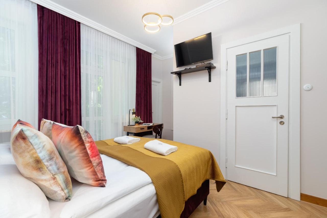Luxurious & Unique Apartment Mickiewicza Cracow By Renters Prestige Cracovia Exterior foto